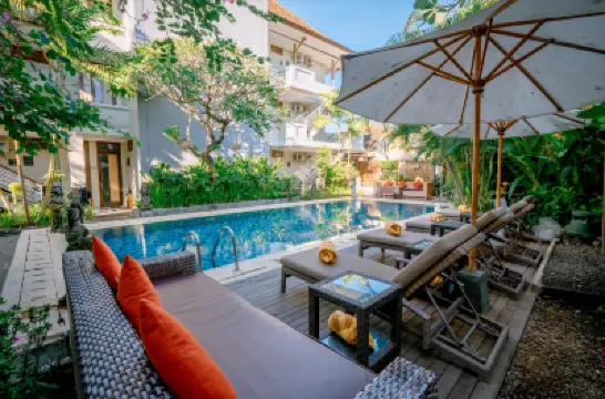 旁多克紗麗酒店 鄰近The Keranjang Bali - Surga Baru Oleh Oleh Bali的酒店