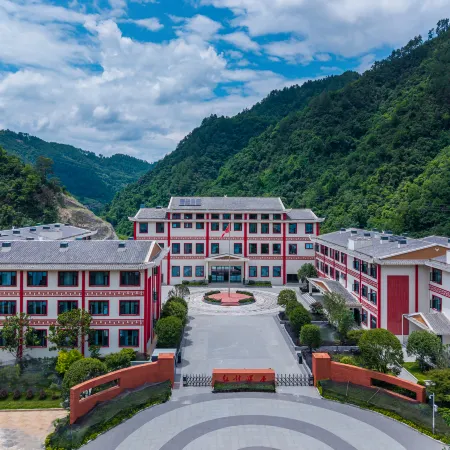 Jianhe Hongcun Hotel
