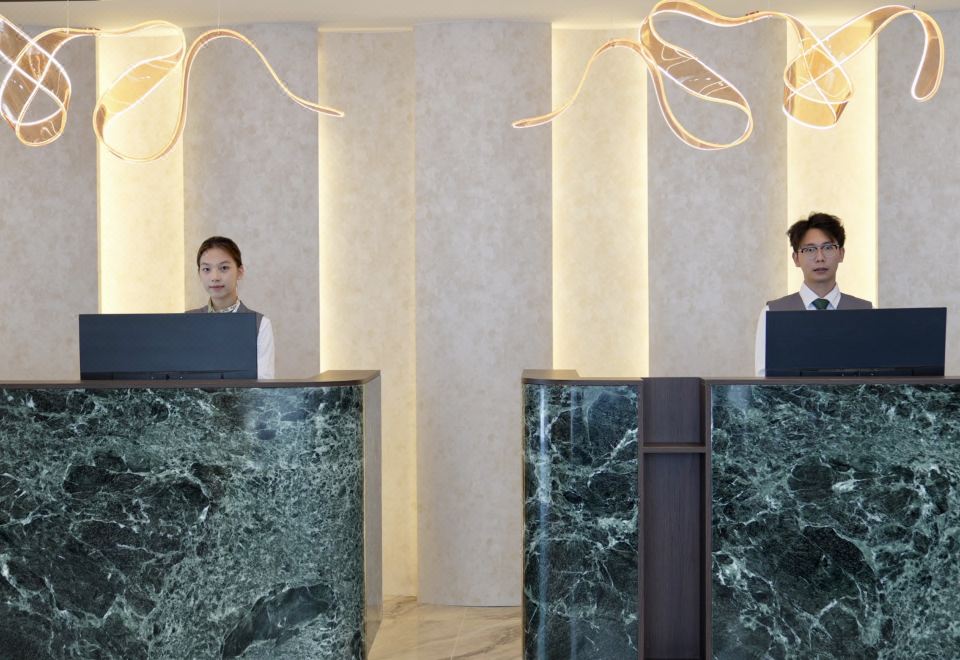 호텔 내부 로비 이미지