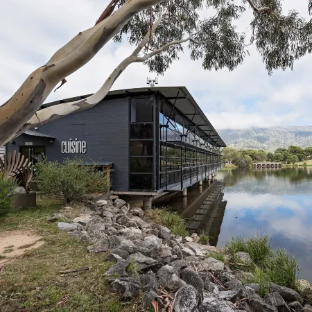 Oaks Lake Crackenback Resort