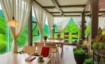 Yalong Boutique Hotel,Siguniang Mountain