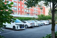 Home Cloud Four Seasons Hotel (Dunhua Chang'an Road Food Street Branch) - parkir