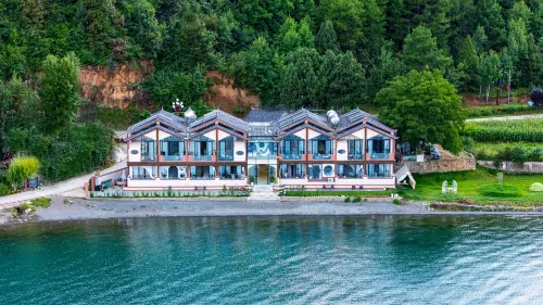 Yunshui Mountain Villa