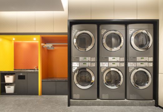 힐튼 햄튼 로비 전망