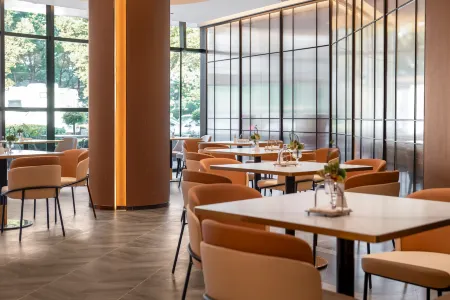 Homeinn Plus Hotel (Yangzhou University China Grand Canal Museum) Отели рядом с достопримечательностью «Tongda College of Nanjing University of Posts and Telecommunications»