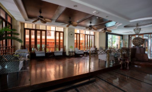 Sunday Chateau En Ville - Pattaya