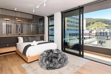 The Tokyo Aparthotel by Totalstay Отели рядом с достопримечательностью «City Hall»