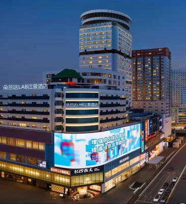 ​Dolanda LAB Riverside Hotel (Changsha IFS Guojin Center Wuyi Square Metro Station Branch)​