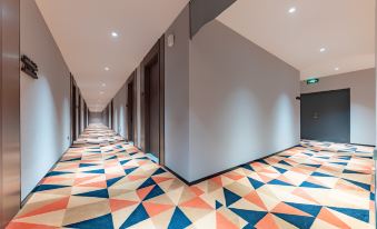 Lihao Yiju Hotel (Wuhan Hubei University Subway Station)