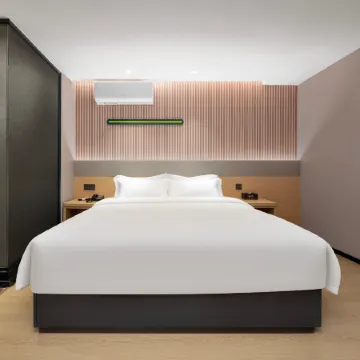 IU Hotel (Baoding Municipal Government Shidai)