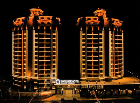 The Q Hotel & Suite Vientiane NaKuauy Chinese Cemetery周辺のホテル