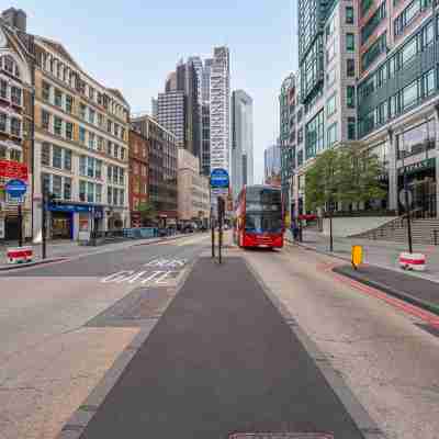 1 Bed Studio Apartment opposite Liverpool Street station Hotel Exterior