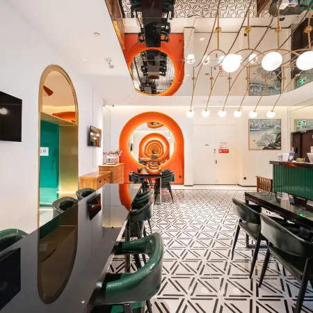 Shanghai Koala International Youth Hostel (Zhongshan park Wuning Road Subway Station)