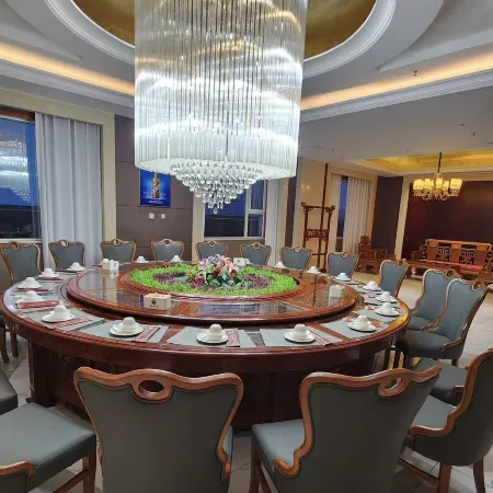 Lingshou Zhongshan Hotel