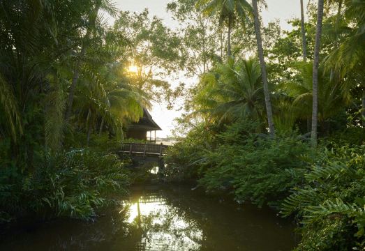 탄중 자라 리조트