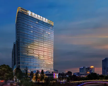 Jishou Xiangquan Sunshine Hotel Hotel di Jishou