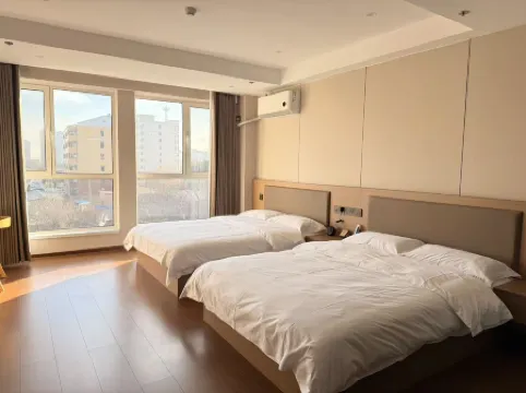 Binhe Homestay (Weizhou Ancient City)