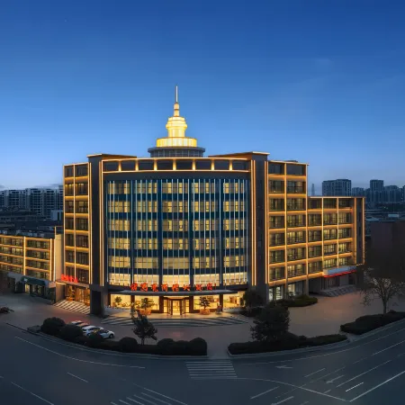 Zhuge Liang Business Grand Hotel (Yinan Lishan Road)