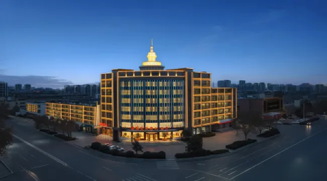 Zhuge Liang Business Grand Hotel (Yinan Lishan Road)