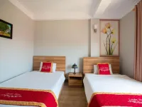 Candy Hotel Hotels near Halong International Cruise Port