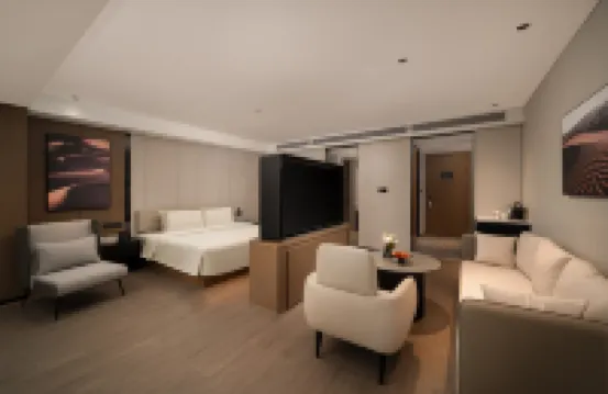 Qionghai High Speed Railway Station Aihua East Road Atour Hotel