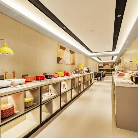 Homeinn Selected Hotel (Yangquan Xinglong Pedestrian Street Binhe New World Commercial Plaza)