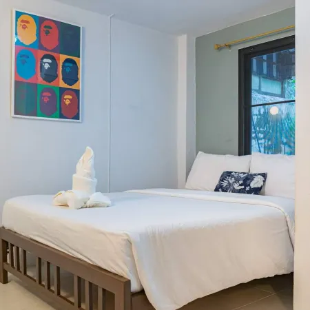Asoke Montri Hostel Отели рядом с достопримечательностью «Станция метро Sukhumvit»