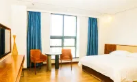 Yan’an Qiyun Tingyue Hotel (Baota Mountain Center Street Wanda Plaza Branch)