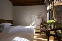 Three Alleys · Song-style Aesthetic Courtyard Holiday Homestay (Sideng Street, Shaxi Ancient Town) - breakfast