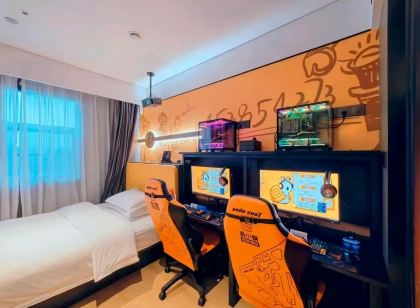 Chengxiaowo E-Sports Hotel (Huoqiu Liaocheng Square)