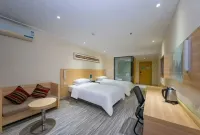 Minyi Express Hotel (Yangjiang Baili Plaza)