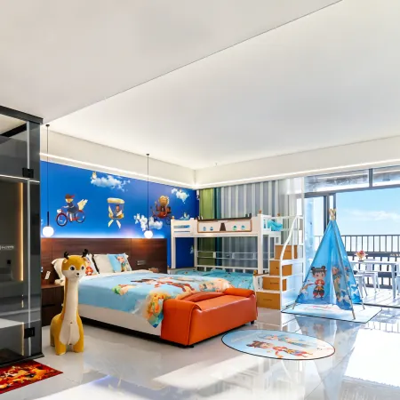 Yunqi Yue Resort Hotel (Xijiang Qianhu Miao Village West Gate Tourist Center Branch)