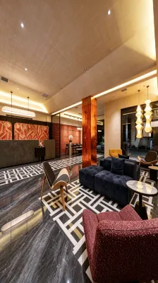 Dalian Ambra Hotel (Renmin Road Donggang Commercial Area Venice Water City)