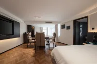 Meiji Mercure (Shantou The Mixc Longyan South Road Food Street)