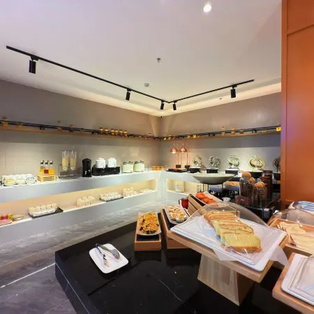 Homeinn Plus Hotel (Linjiang)