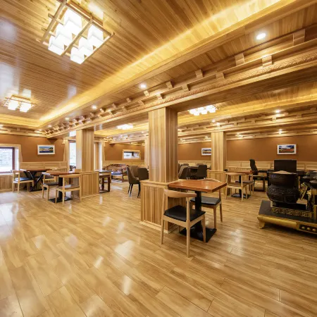 康定孔薩嶺·藏寨（甲根壩鎮店）
