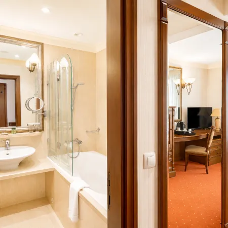 Crystal Palace Boutique Hotel