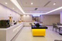 Homeinn Aifeel Hotel (Dalian Xinghai Square Convention and Exhibition Center) - pemandangan pegunungan