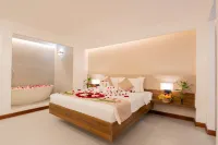 The Riverfront Central Hotel - parkir