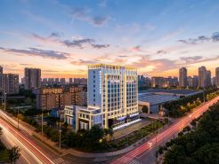 Ezhou Days Select Wyndham Hotel (Gedian South Station)