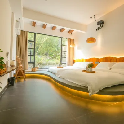 GuLongXiapanshanju Hotels near Gu Long Xia Glass Grand Canyon