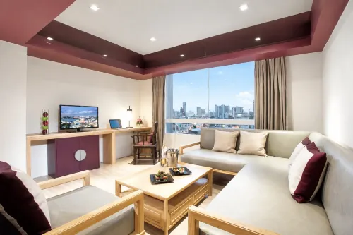 The Quarter Hualamphong by UHG - Bar