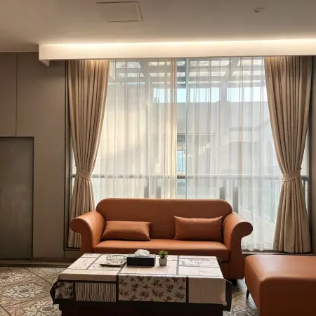 Turandot Hotel (Guangyuan High-Speed Railway Station)
