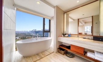 Ganghua Harbor Hotel (Chengdu Century City New Exhibition Global Center)