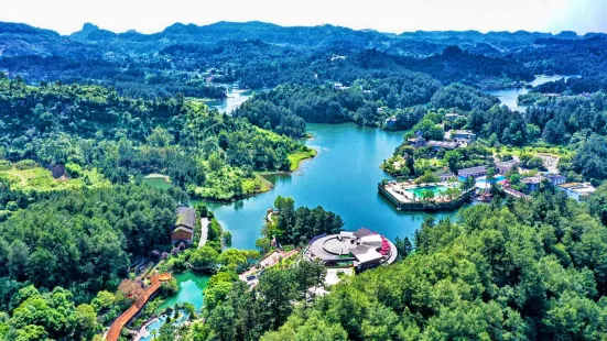 Howard Johnson Lake Serenity Hot Springs Hotel Neijiang