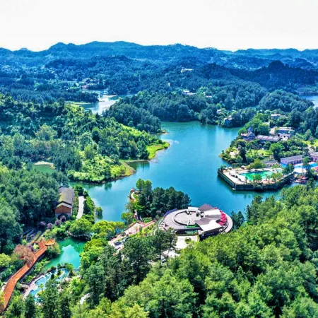 Howard Johnson Lake Serenity Hot Springs Hotel Neijiang