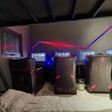 Xinyousuosu E-sports Homestay (Ziguang Avenue)