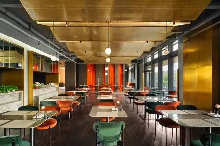 Shanghai Maison New Century Hotel Отели рядом с достопримечательностью «Ma Xiangbo Former Residence»