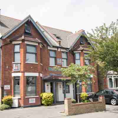 克羅伊登西城卡羅科公寓酒店 Hotel Exterior