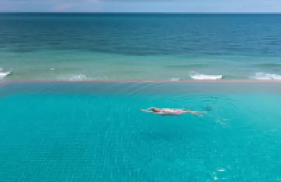 Weizhou Island Whale Sky Pool Sea View Hotel